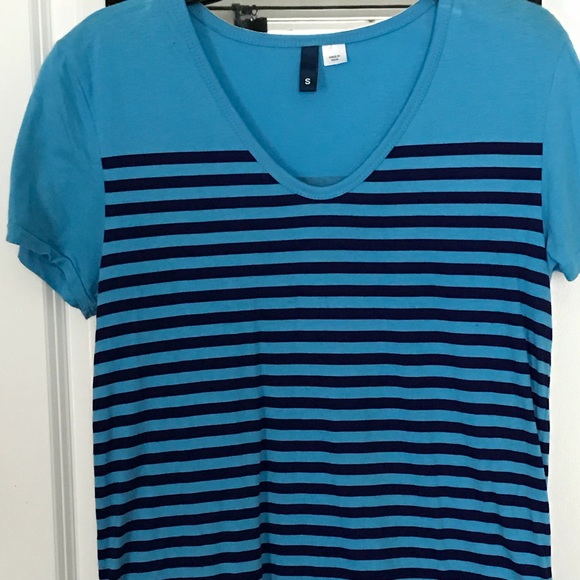 H&M Other - V-neck t-shirt